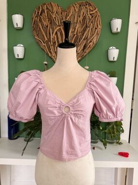 Puff-Sleeve Ring-Center Crop Top - Light Pink